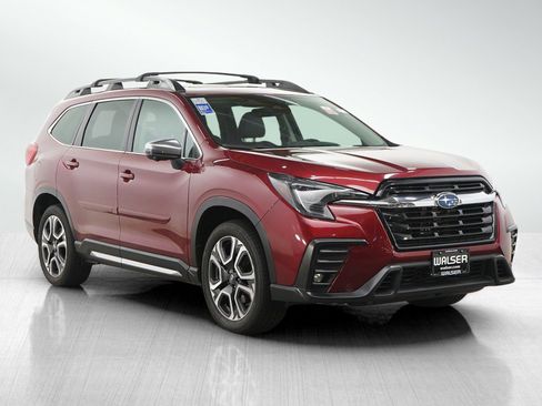 Used 2023 Subaru Ascent Limited w/ Technology Package AWD/4WD image 7