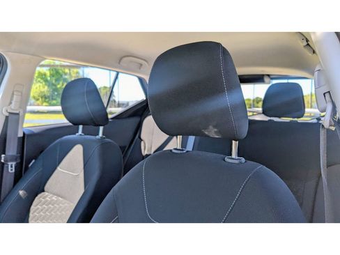 Used 2023 Nissan Kicks SV image 16