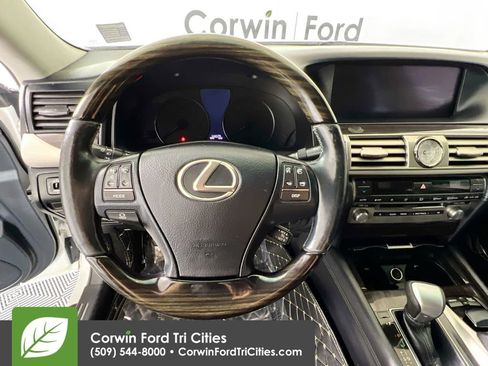 Used 2014 Lexus LS 460 AWD w/ Comfort Package image 8