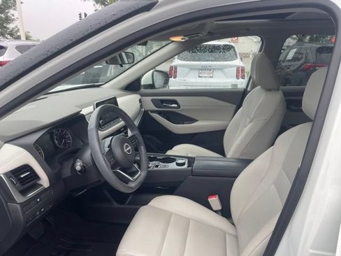 Used 2023 Nissan Rogue SV w/ SV Premium B Package AWD/4WD image 8
