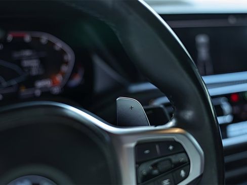 Used 2023 BMW X6 M50i w/ Executive Package image 31