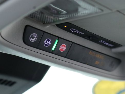 Used 2023 Chevrolet Equinox LT image 19