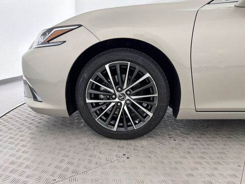 Certified 2023 Lexus ES 250 w/ Premium Package AWD/4WD image 13