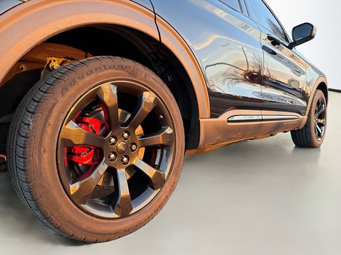 Used 2020 Ford Explorer ST w/ ST High-Performance Pack image 14