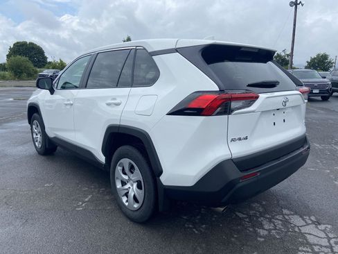 Used 2023 Toyota RAV4 LE AWD/4WD image 10