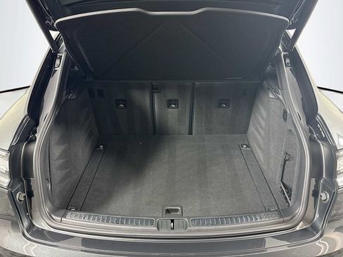 Certified 2024 Porsche Macan GTS image 27