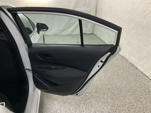 Used 2025 Toyota Corolla LE FWD image 19