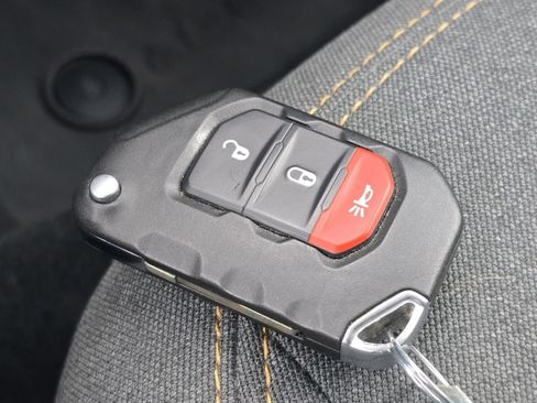 Used 2024 Jeep Wrangler Sport S image 33