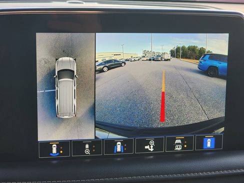 Used 2022 GMC Yukon SLT w/ SLT Premium Package image 22