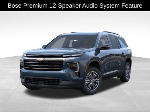 New 2025 Chevrolet Traverse LT w/ Enhanced Driving Package image 7