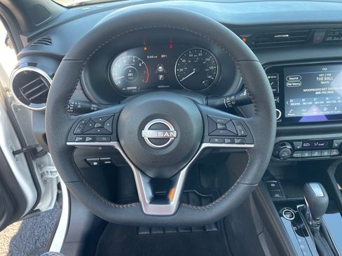 Used 2024 Nissan Kicks SR w/ SR Premium Package image 7