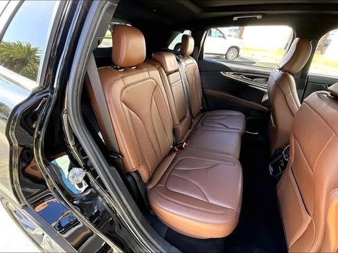 Used 2022 Lincoln Nautilus Reserve AWD/4WD image 26