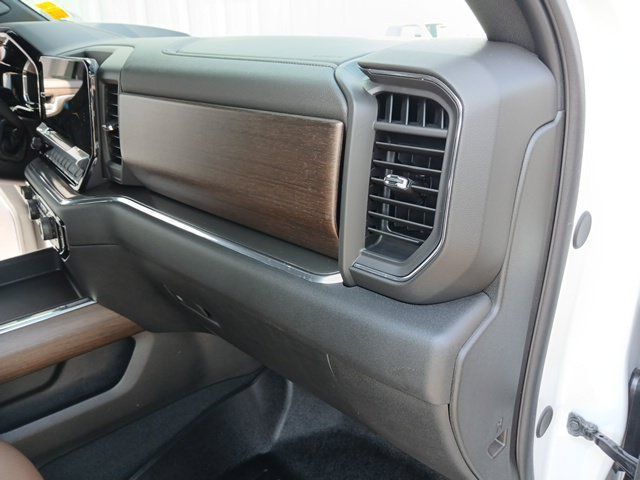 Used 2025 Chevrolet Silverado 3500 High Country w/ Technology Package AWD/4WD image 46