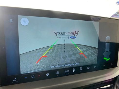 Used 2025 Ford Escape SE image 16