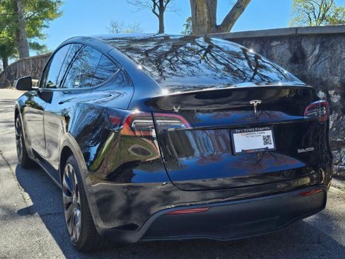 Used 2022 Tesla Model Y Performance image 12