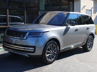 Used 2023 Land Rover Range Rover SE video 2