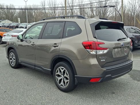 Used 2020 Subaru Forester Premium image 6