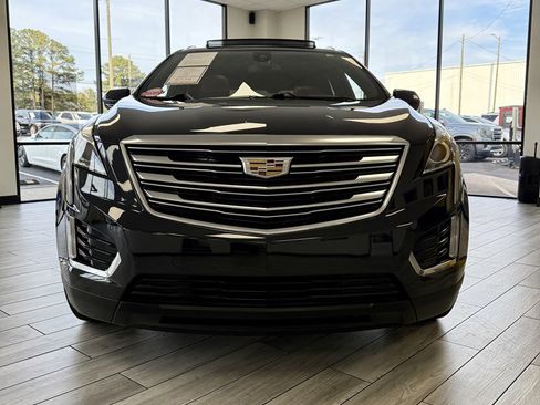 Used 2019 Cadillac XT5 Luxury image 2