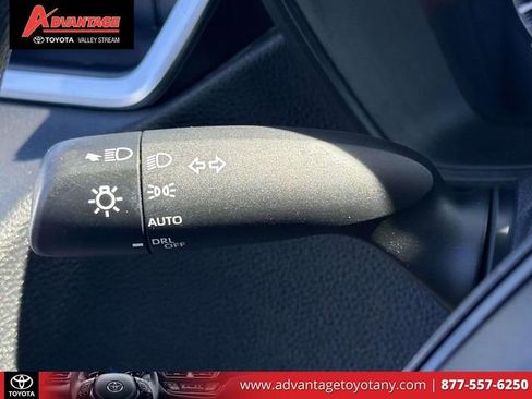 Used 2022 Toyota Corolla LE w/ Carpet Mat Package (TMS) FWD image 25