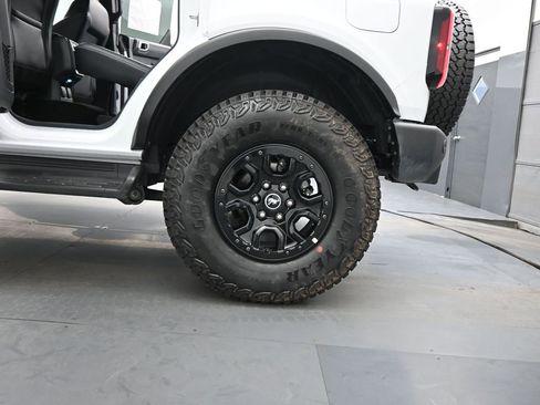 New 2026 Ford Bronco Outer Banks w/ Sasquatch Package image 23