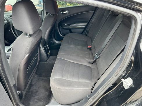 Used 2012 Dodge Charger SE RWD image 9