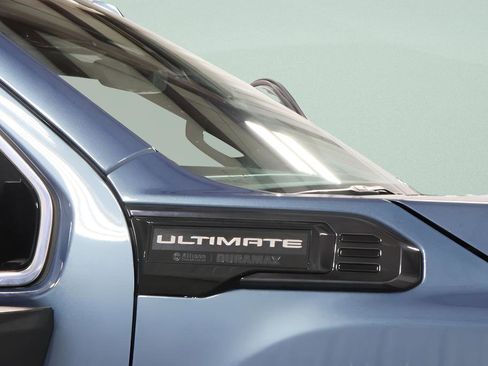 Used 2024 GMC Sierra 3500 Denali Ultimate AWD/4WD image 34