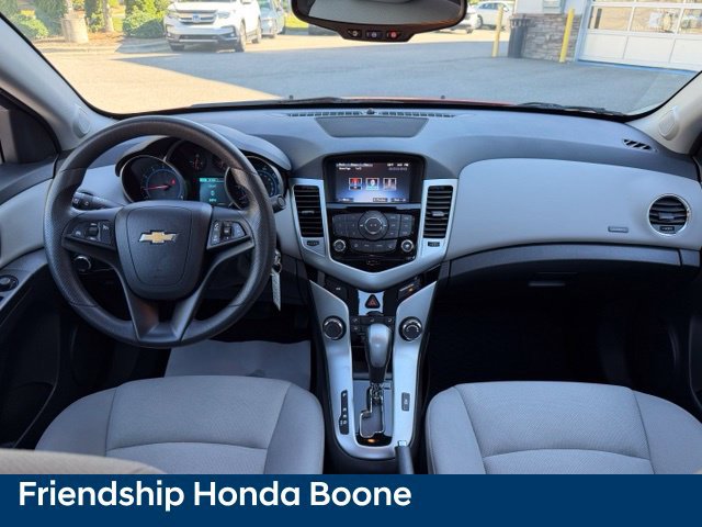 Used 2015 Chevrolet Cruze LT FWD image 38