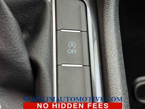 Used 2024 Volkswagen Tiguan SE image 35