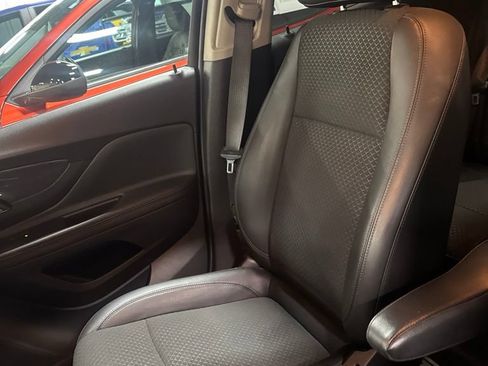 Used 2022 Buick Encore Preferred w/ Safety Package AWD/4WD image 8