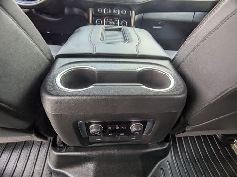 Used 2024 Chevrolet Tahoe High Country AWD/4WD image 15