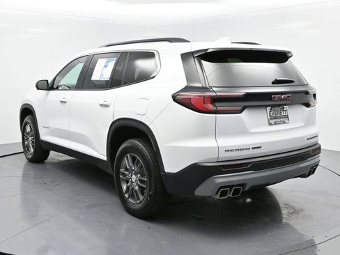 Used 2025 GMC Acadia Elevation image 5