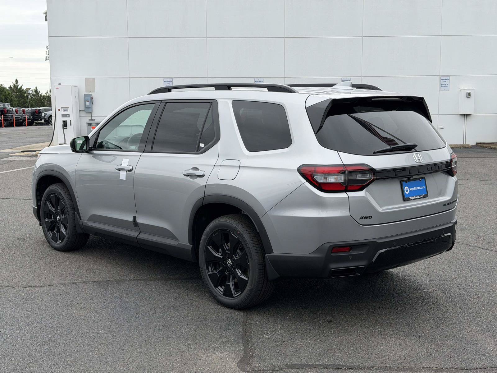 New 2026 Honda Pilot Black Edition image 3