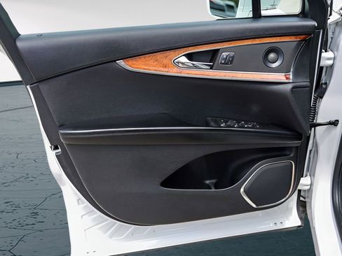Used 2020 Lincoln Nautilus Reserve FWD image 24