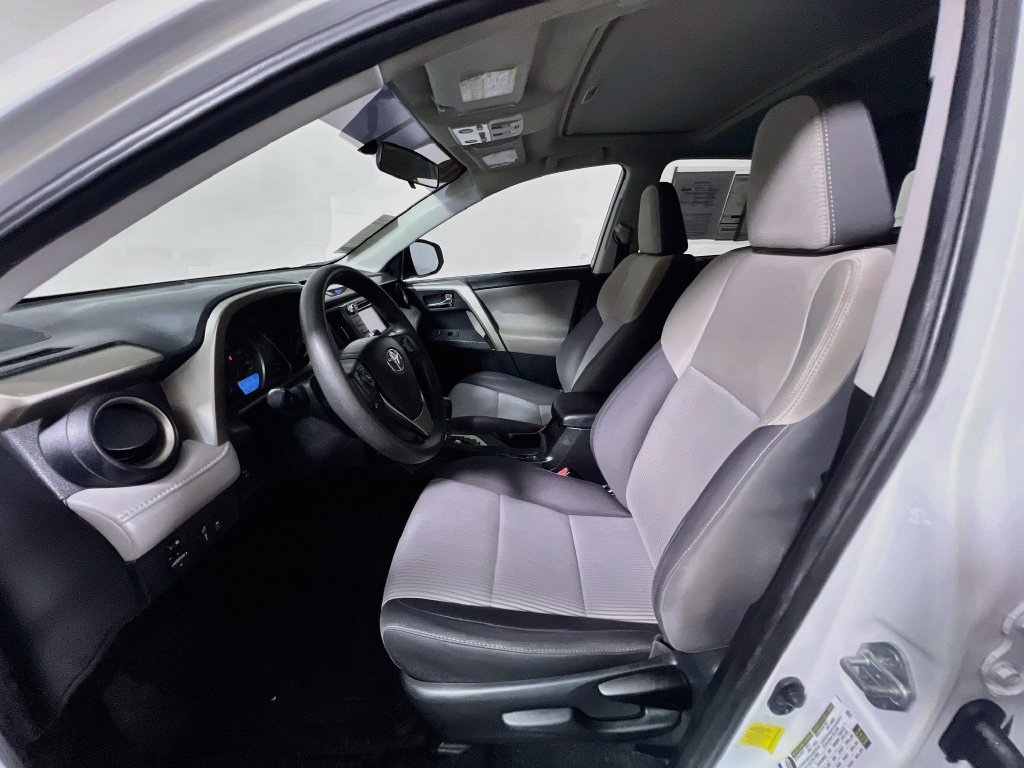 Used 2014 Toyota RAV4 XLE AWD/4WD image 14