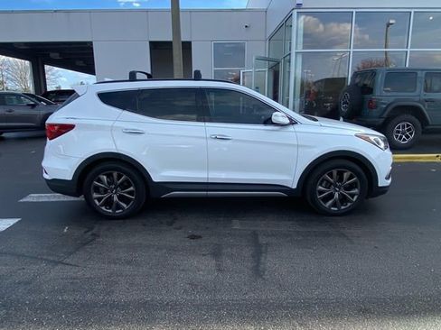 Used 2018 Hyundai Santa Fe Sport image 9