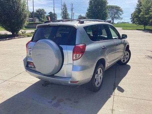 Used 2007 Toyota RAV4 4WD image 4