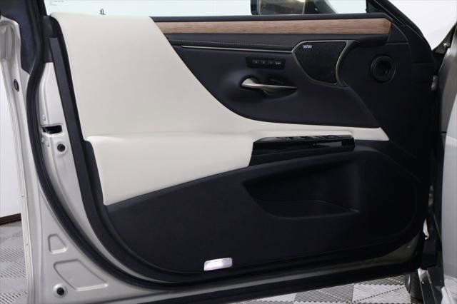 Certified 2024 Lexus ES 300h Ultra Luxury w/ Accessory Package (Z2) FWD image 12