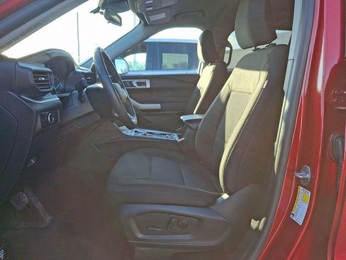 Used 2023 Ford Explorer XLT image 15