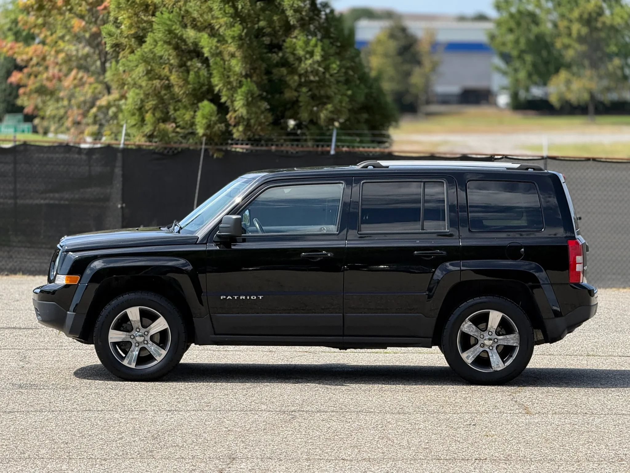 Used 2017 Jeep Patriot High Altitude AWD/4WD image 8