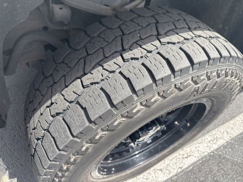 Used 2013 Chevrolet Silverado 2500 LT w/ Z71 Appearance Package AWD/4WD image 18