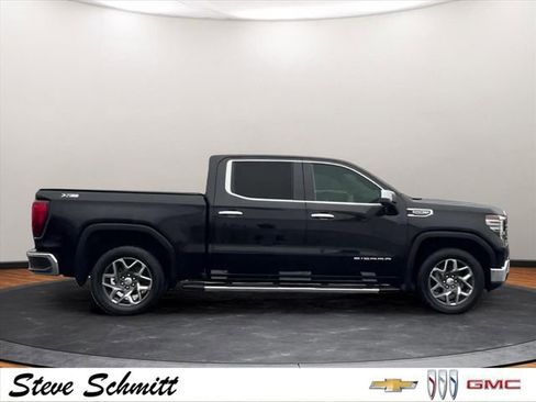 Certified 2022 GMC Sierra 1500 SLT w/ SLT Premium Package image 10