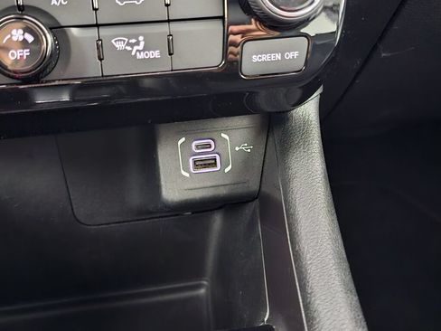 Used 2022 Jeep Compass Latitude FWD image 28