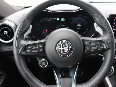 Used 2024 Alfa Romeo Tonale Veloce AWD/4WD image 18