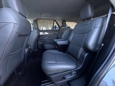 New 2026 Ford Explorer Active w/ Active Comfort Package RWD image 22