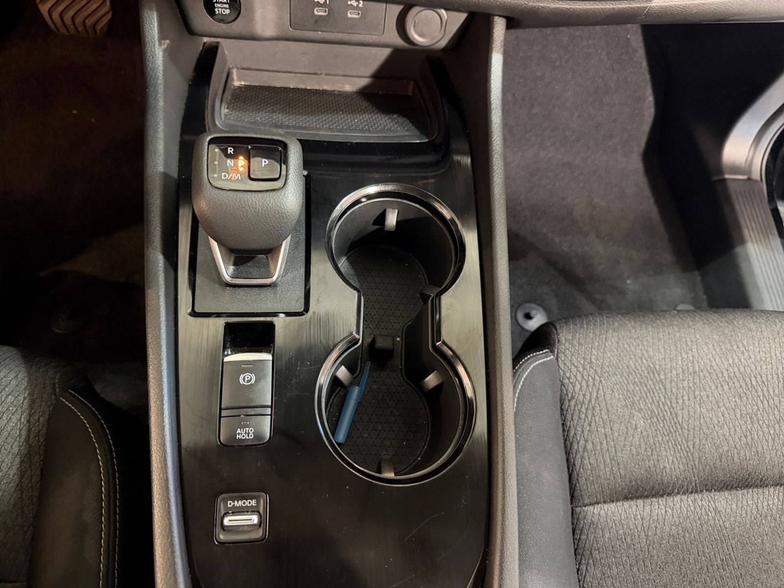 Used 2025 Nissan Rogue SV FWD image 41