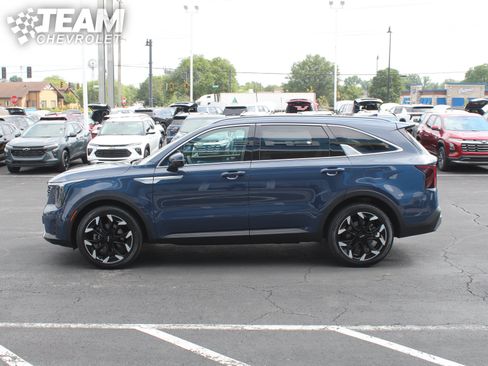 Used 2025 Kia Sorento EX FWD image 7
