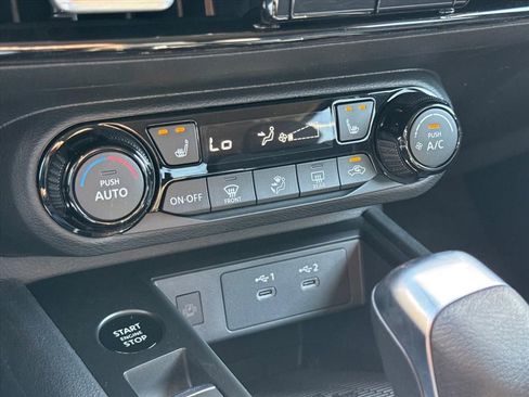 New 2026 Nissan Kicks SV w/ Charging Package FWD image 21