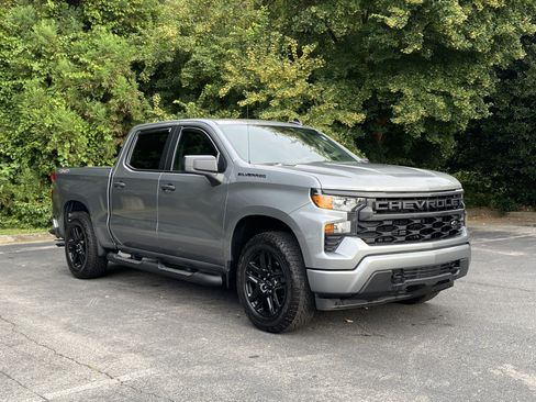 Used 2025 Chevrolet Silverado 1500 Custom w/ Turbomax Blackout Package AWD/4WD image 2