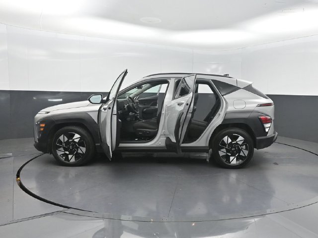 Used 2025 Hyundai Kona SEL FWD image 33