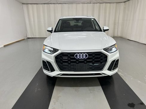 Used 2023 Audi Q5 2.0T Premium Plus w/ Premium Plus Package AWD/4WD image 3